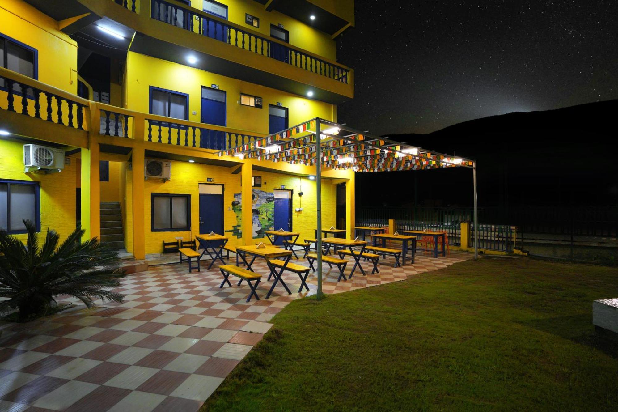 Shalom Backpackers Rishikesh Vandrehjem Eksteriør billede