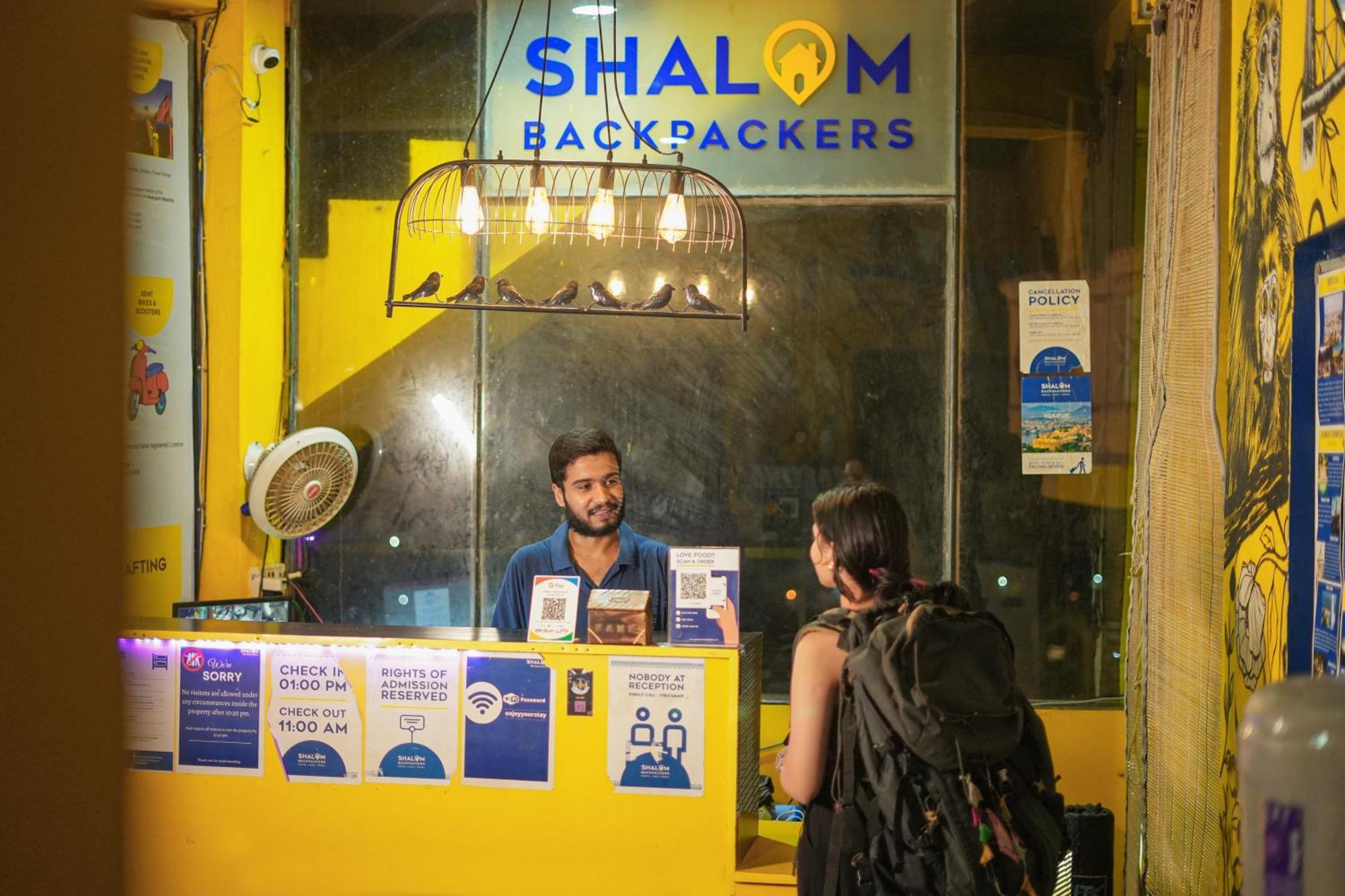 Shalom Backpackers Rishikesh Vandrehjem Eksteriør billede