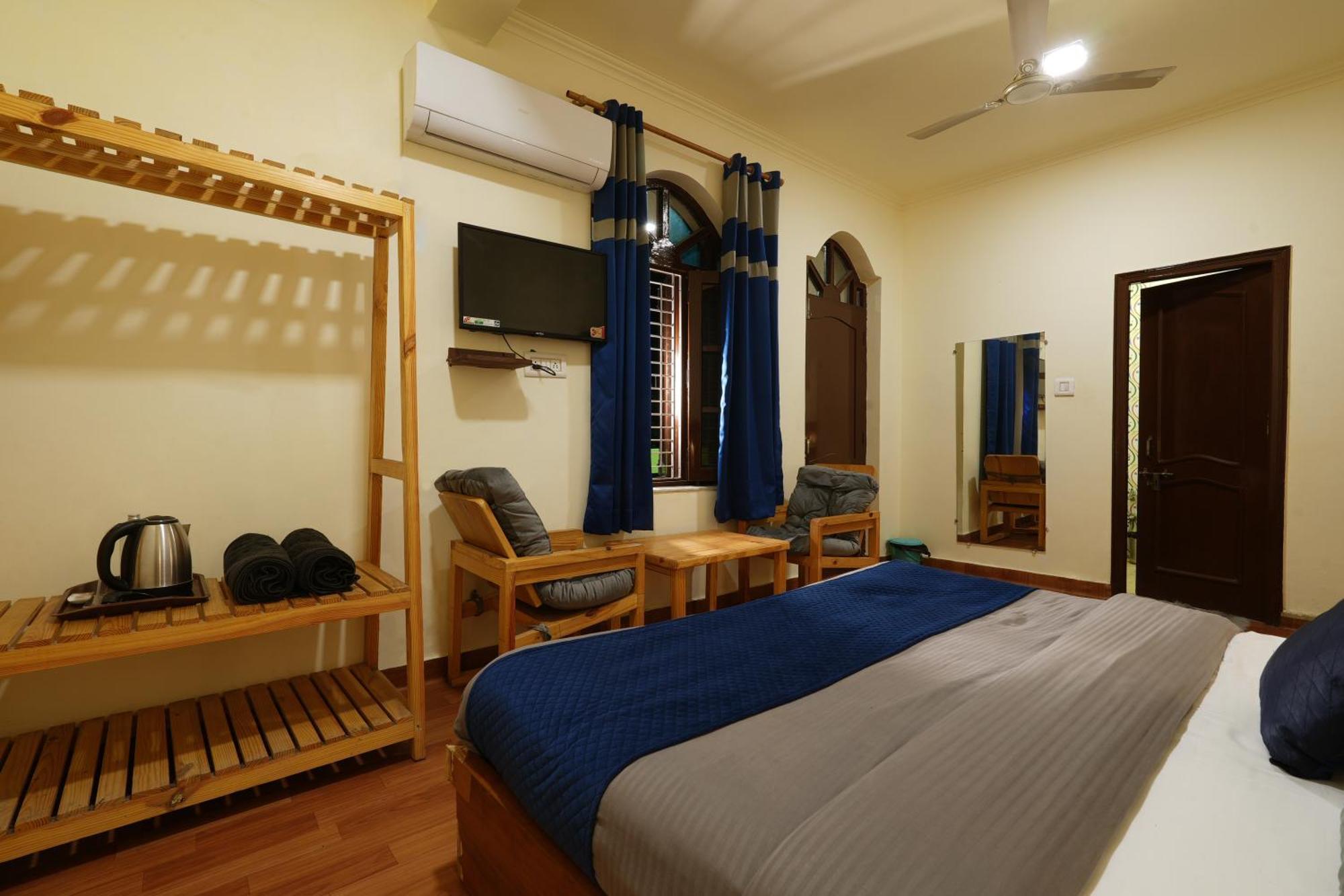 Shalom Backpackers Rishikesh Vandrehjem Værelse billede